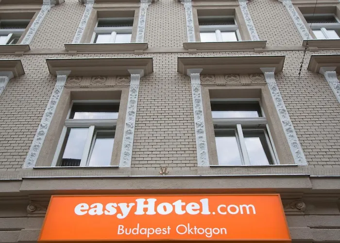 Easyhotel Budapest OktogonAlbergo